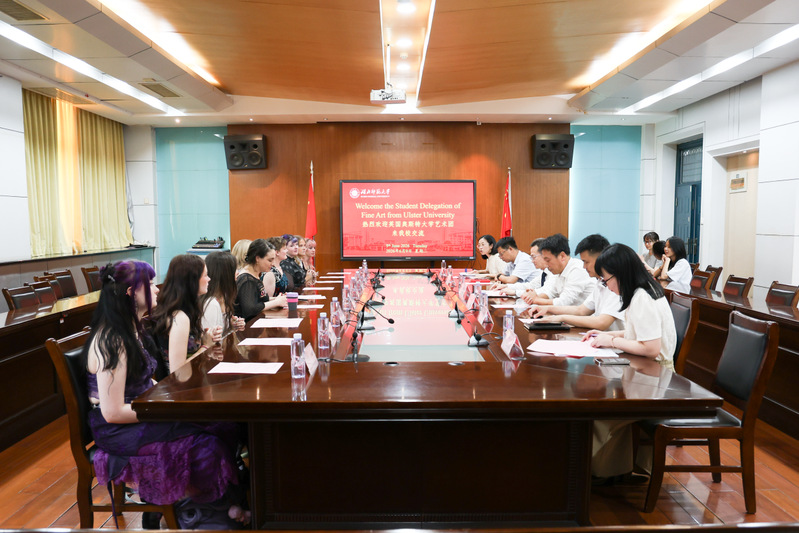 英国奥斯特大学艺术团到访我校聚焦版画艺术深化专业交流 
